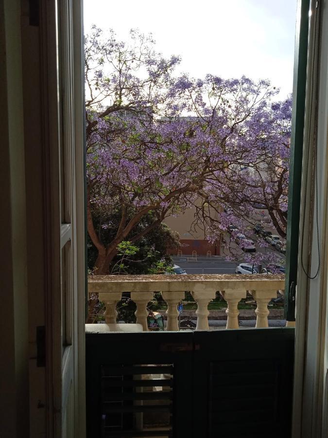 Апартаменты Casa Jacaranda Кальяри Экстерьер фото